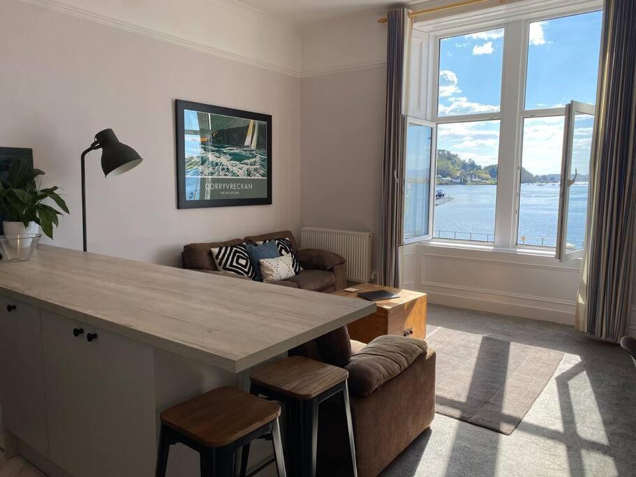 Westbay Seafront Apartment Обан Экстерьер фото